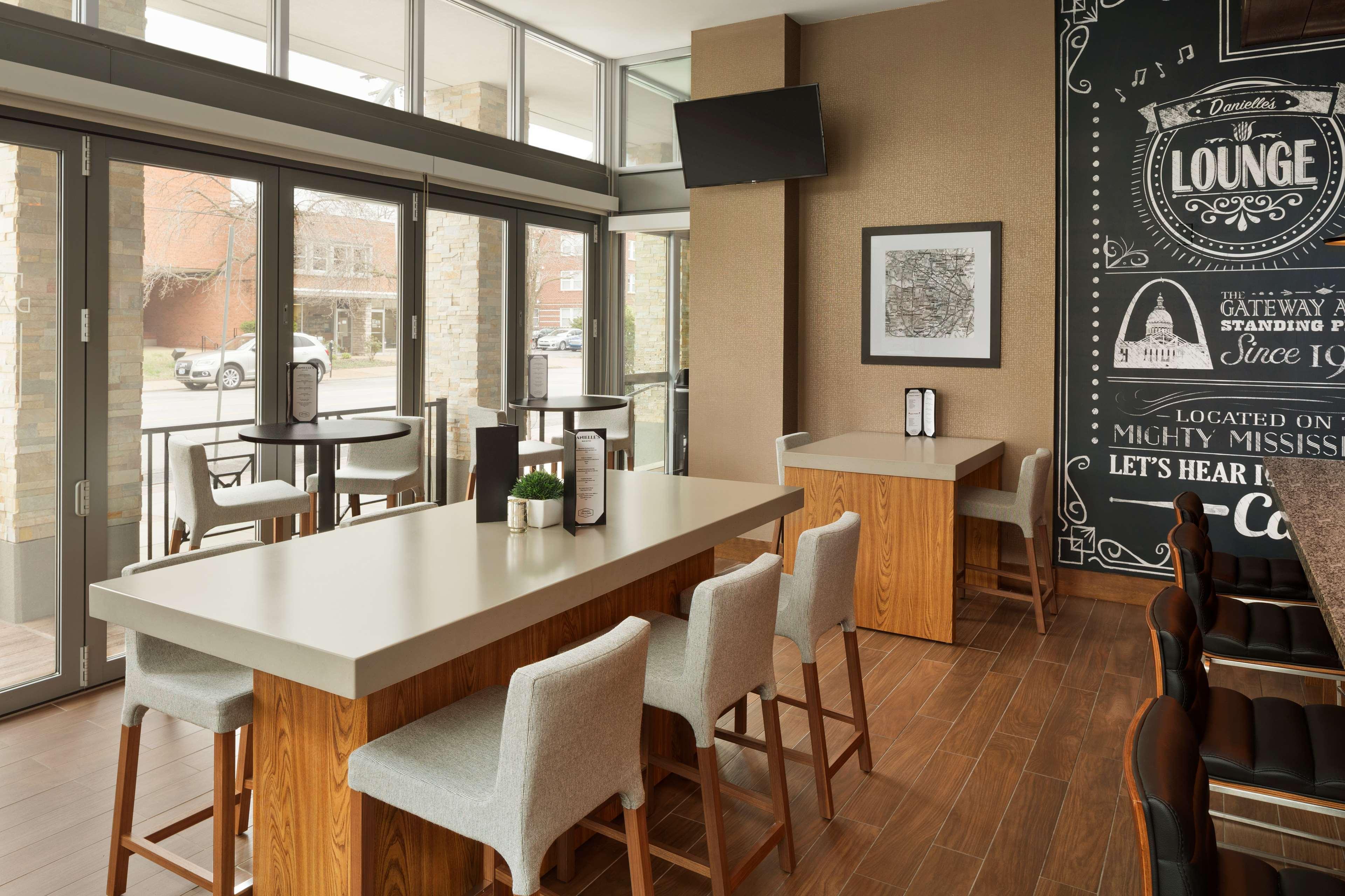 Hampton Inn And Suites Clayton/St. Louis-Galleria Area Exteriör bild