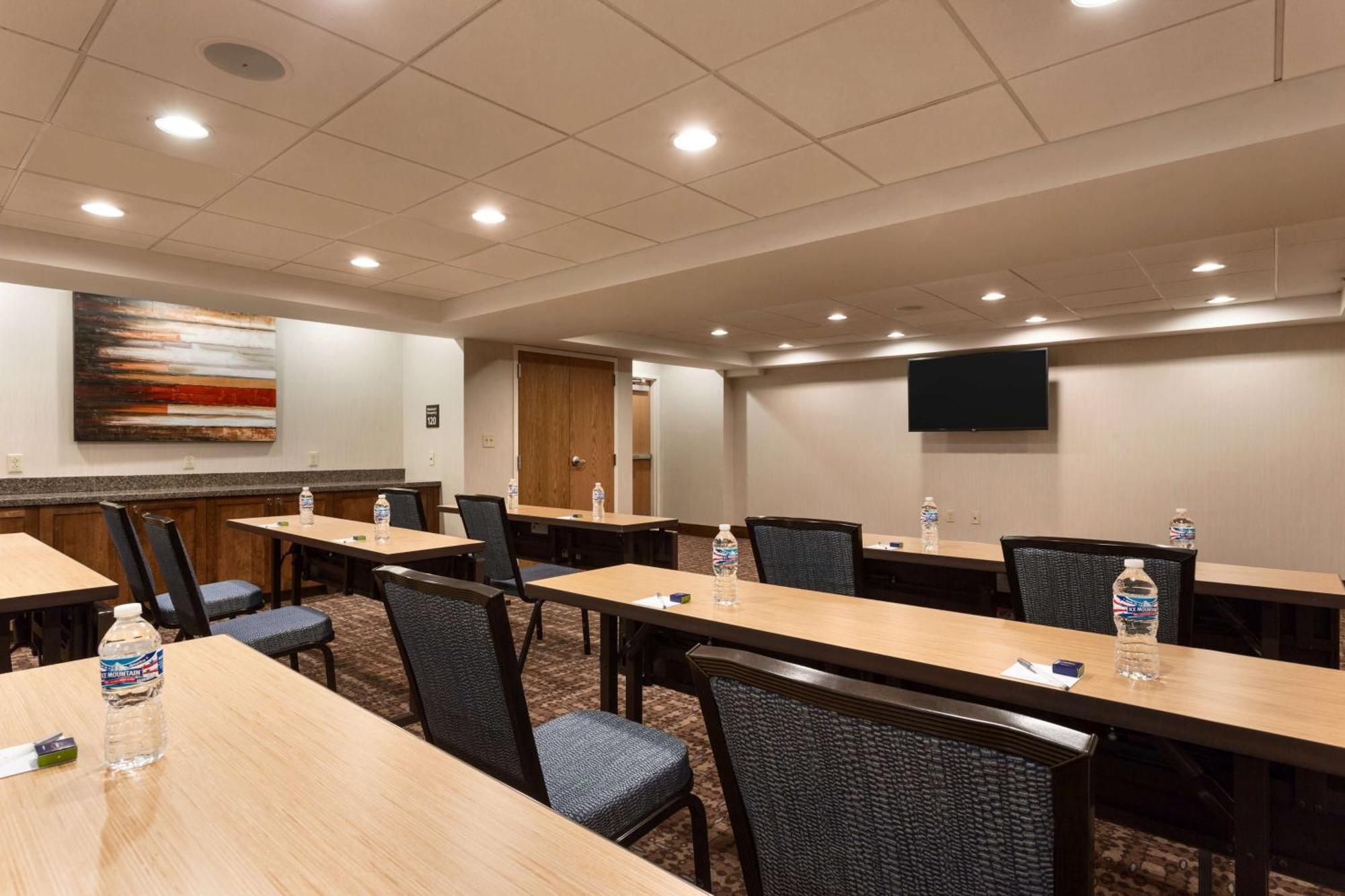 Hampton Inn And Suites Clayton/St. Louis-Galleria Area Exteriör bild
