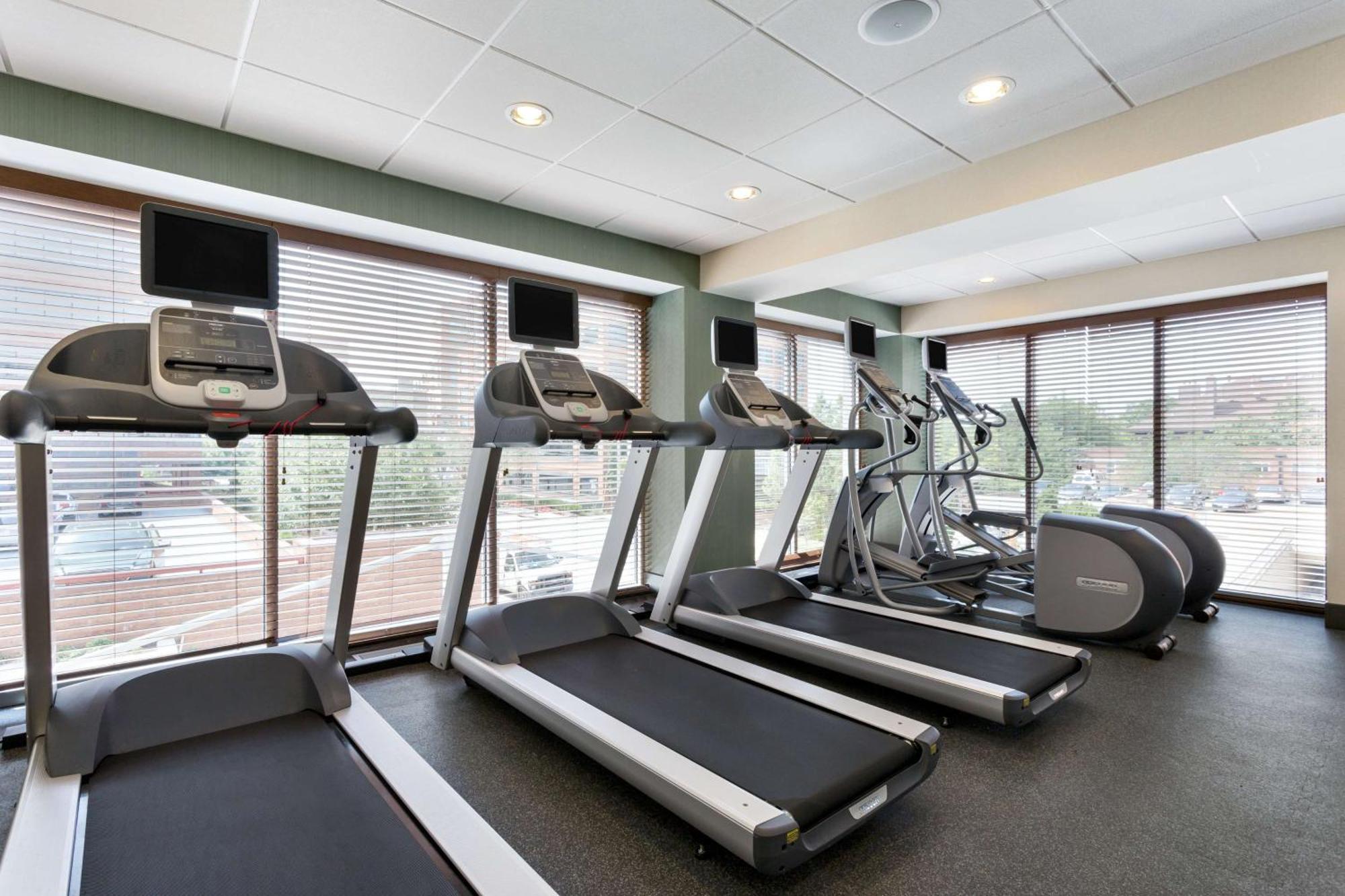 Hampton Inn And Suites Clayton/St. Louis-Galleria Area Exteriör bild