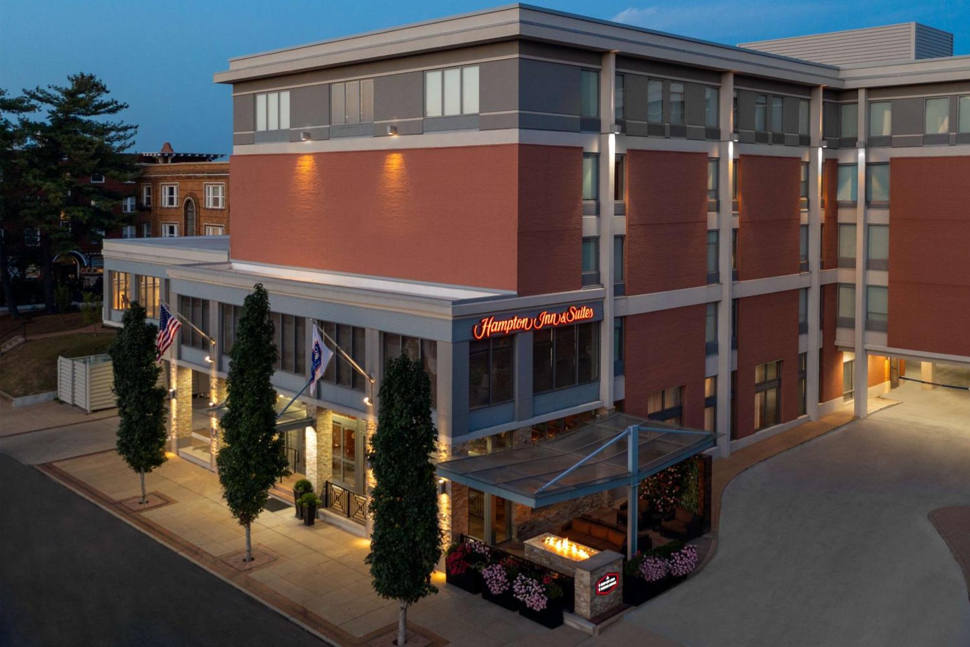 Hampton Inn And Suites Clayton/St. Louis-Galleria Area Exteriör bild